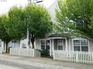14134 E Burnside St APT 6, Portland, OR 97233