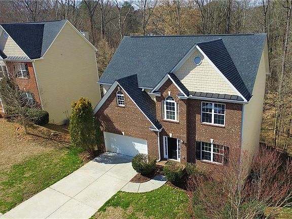 2nd image of 1762 Penny Ln