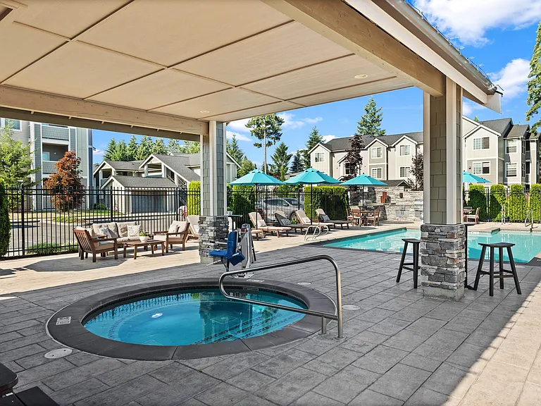 Spa and Cabana l Luxury Apartments in Puyallup, WA l Silver Creek