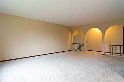 3rd image of 22W706 Hackberry Dr