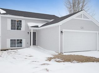 435 Orchard St, Constantine, MI 49042