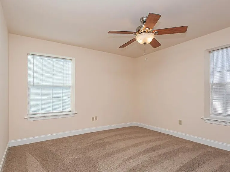Regency at Metairie — Photo 6
