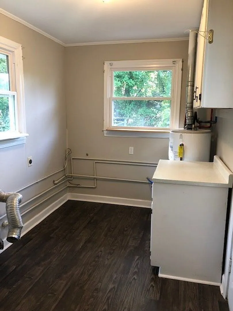 Large yard 3Bedroom 2 full bath — Photo 4