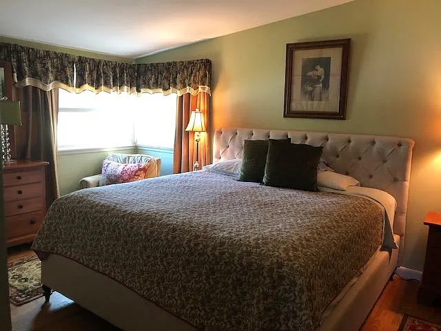 Hughes Ct — Photo 11