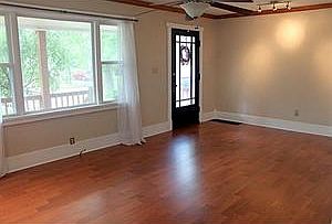 2nd image of 135 Victoria Blvd