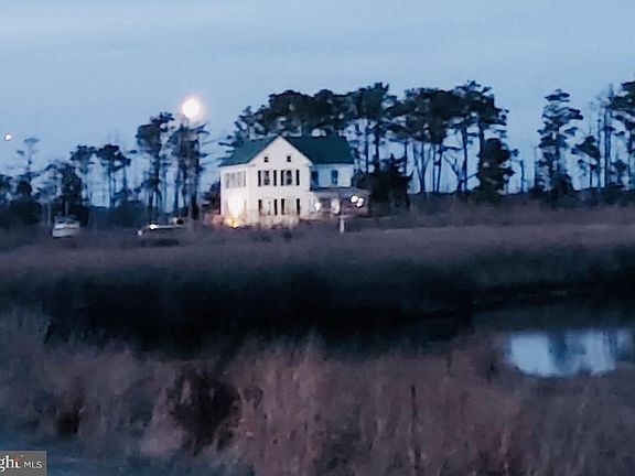 2nd image of 1511 Crocheron Rd