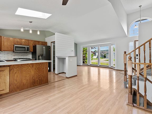 2nd image of 1807 N Salmon River Ln