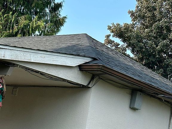 2nd image of 46167 Cleveland Ave