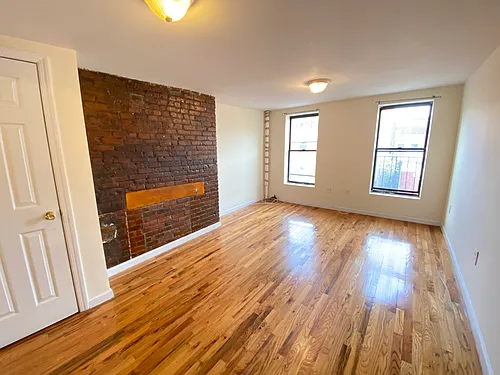 322 E 6th St #12 Photo 1