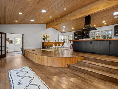 104 Sparkleberry Ln, Carrboro, NC, 27510