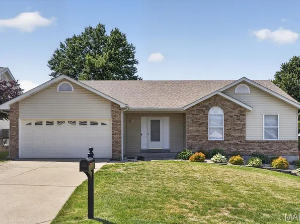 526 Misty Moss Ln, Saint Peters, MO 63376