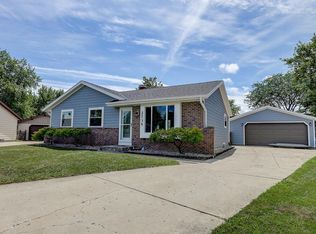 2735 Red Maple Ct, Racine, WI 53402