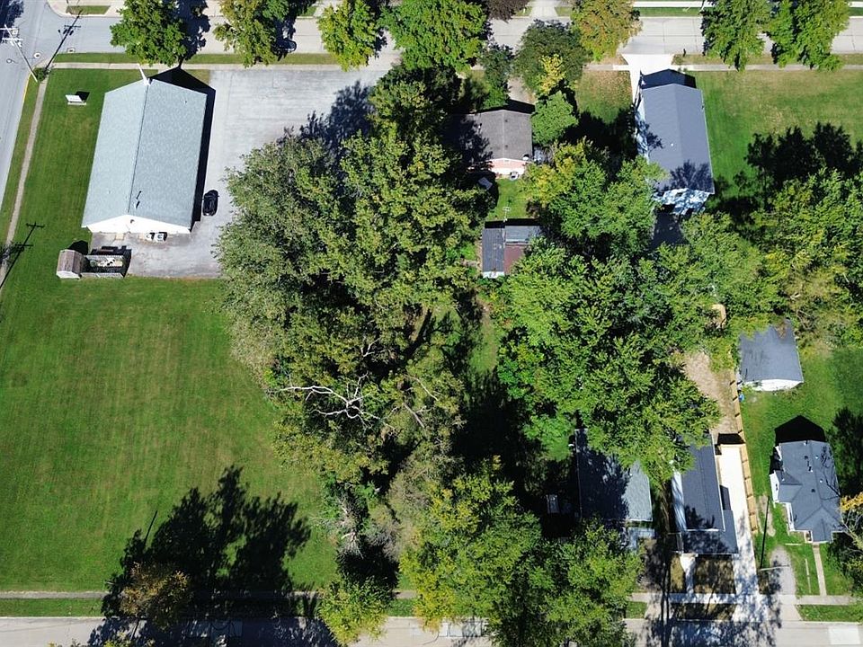 1st image of 1813 3rd St