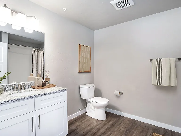 Stillwater Crossing Apartments — Photo 36