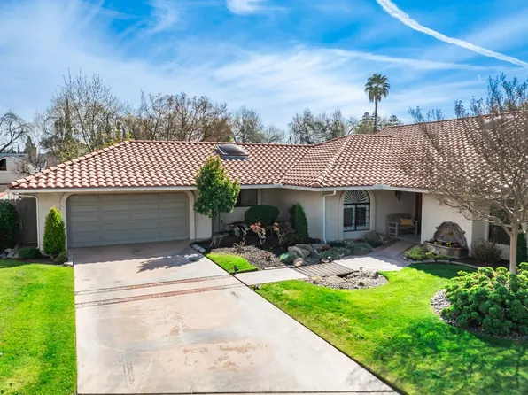 26 Seasons Ct, Madera, CA 93637