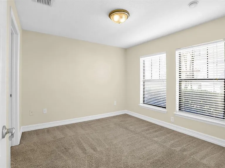 4636 Messina Dr — Photo 13