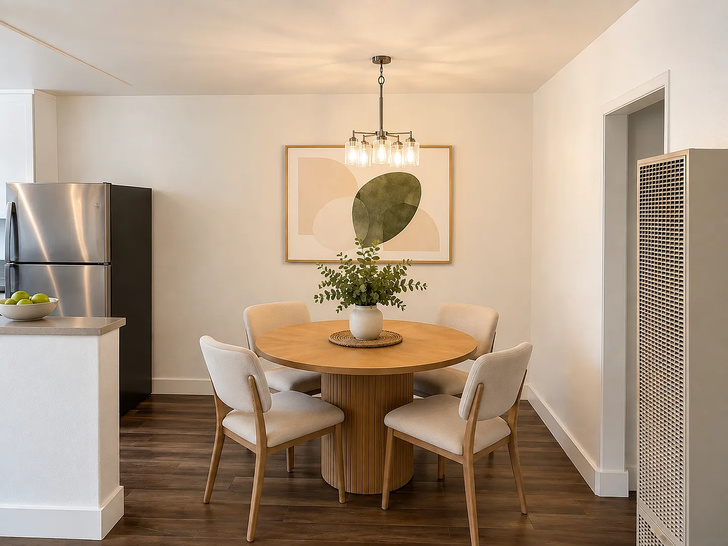 1 bed, 700 sqft, $2,350 — Photo 3