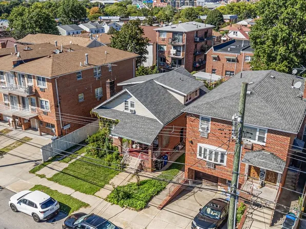 132-19 58th Avenue image 5 of 12