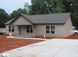 407 Ridgeview Dr, Spartanburg, SC 29303