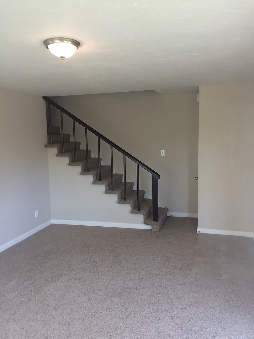 Beautiful Two Bedroom 1.5 Bath Located In San Diego — Photo 1