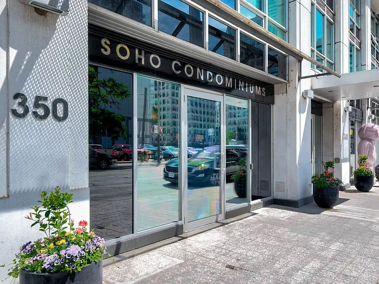 350 Wellington St W #214 — Photo 3