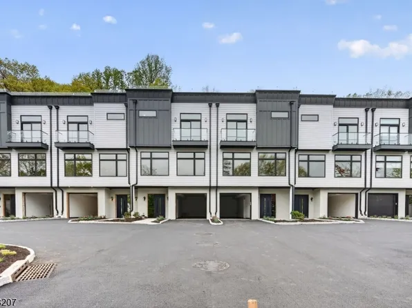 522 Valley Rd #2, Clifton City, NJ 07013