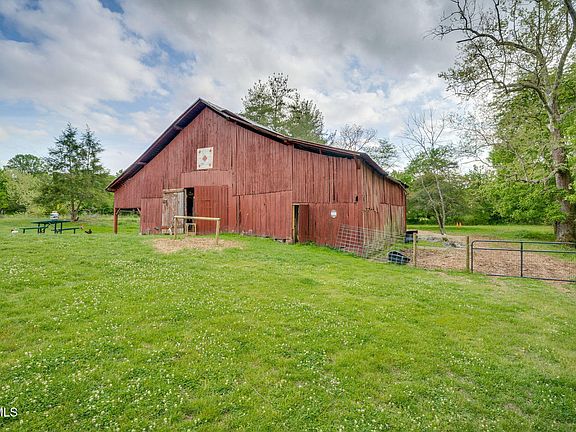 50th image of 147 Britton Ln