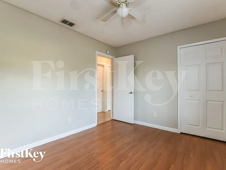 325 Tall Pine Ln — Photo 10
