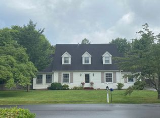 633 Ridgecrest Dr, McMinnville, TN 37110