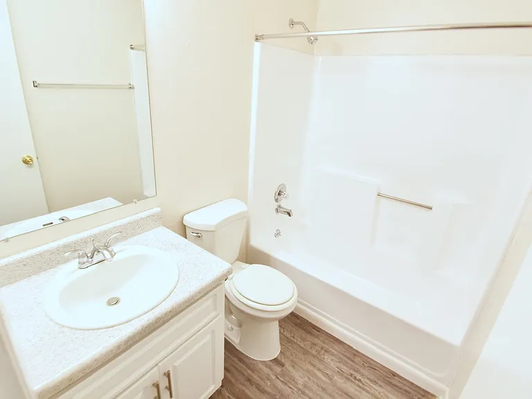 North Pointe Villas — Photo 12