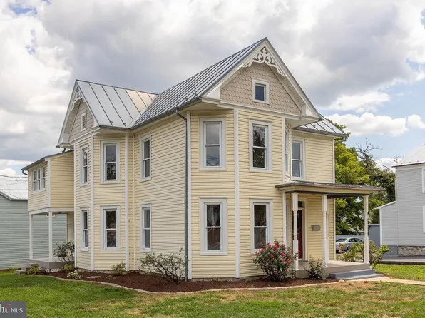 802 S Braddock St, Winchester, VA 22601