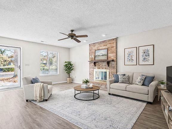 5th image of 6536 Valene Ct.