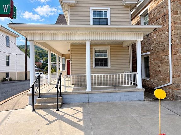 2nd image of 300 W Main St