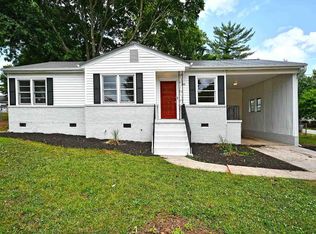 100 Courtland Dr, Greenville, SC 29617