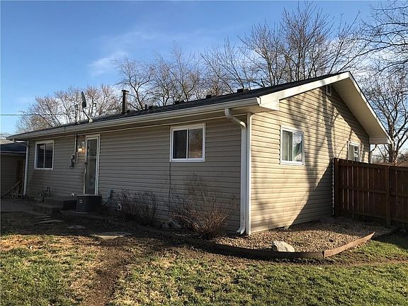 2nd image of 5018 W Bertha St