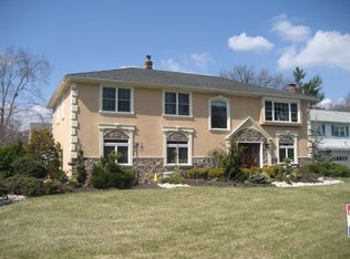 712 Grove St, Clifton, NJ 07013