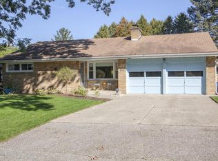 855 Northwood St NE, Grand Rapids, MI 49505