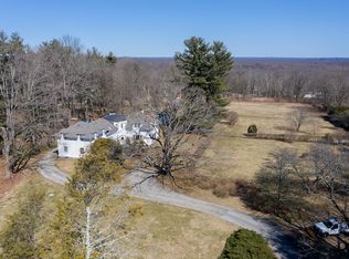 639 Smith Ridge Rd, New Canaan, CT 06840