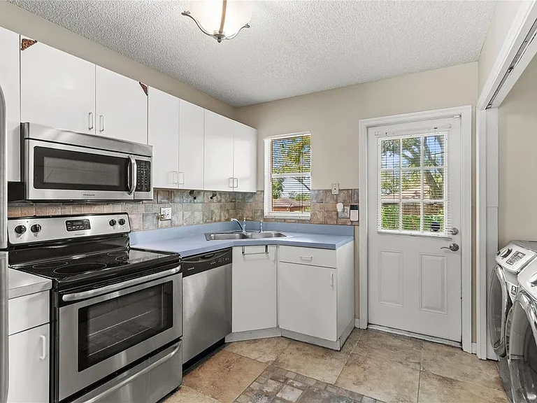 1022 Disston Ave — Photo 9