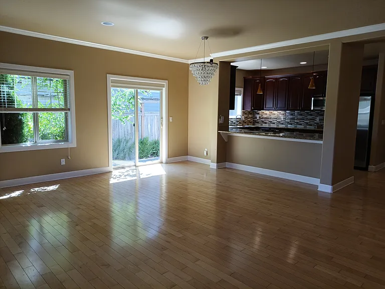 9525 Slater Ave NE — Photo 10