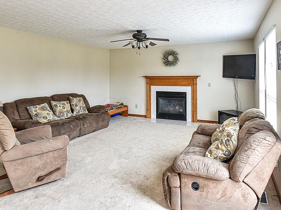 5th image of 260 Trail Ct