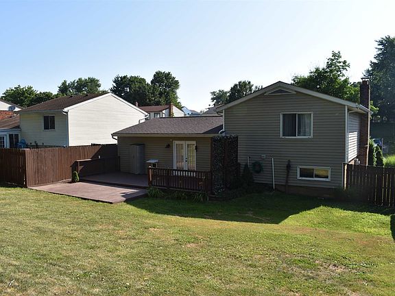 2nd image of 7750 Ravenswood Dr
