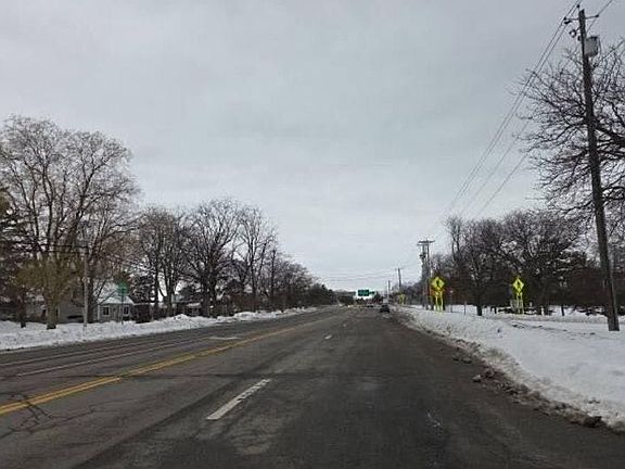 4th image of 708 Ridge Rd