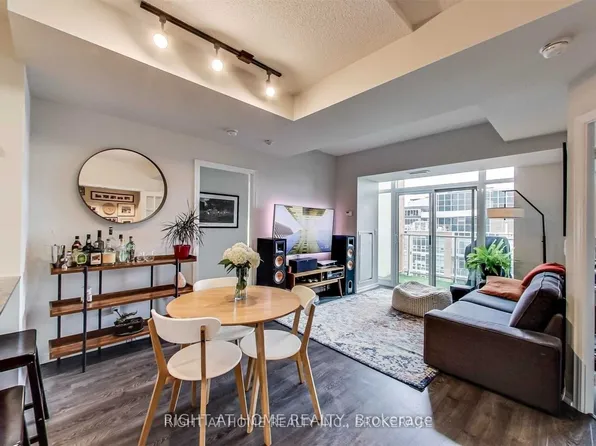 75 Liberty St #2401, Toronto, ON M6K 1Y4