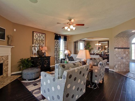 5th image of 4813 Tascosa Ln