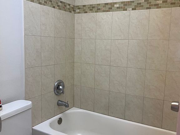 4th image of 4291 NW 9th Ave APT 206