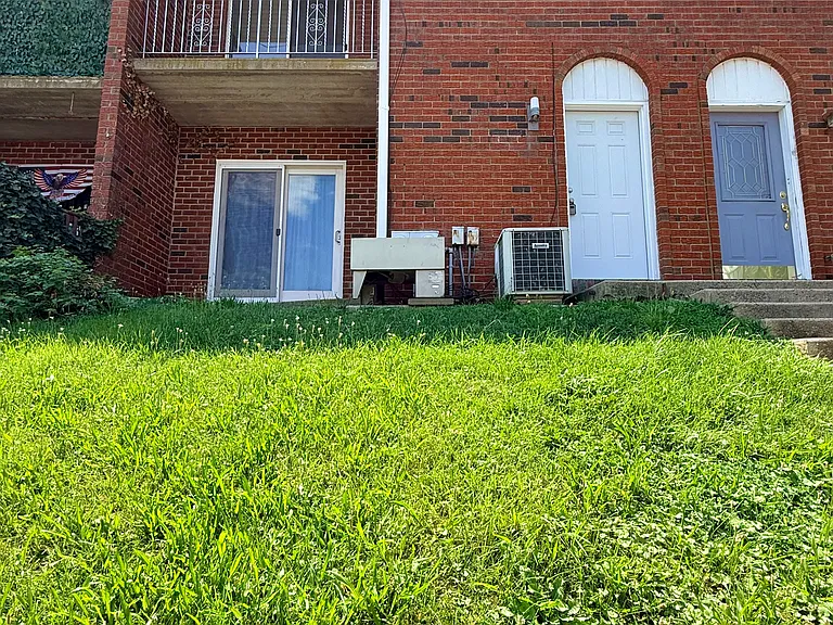 9148 Ellie Dr #1 — Photo 32
