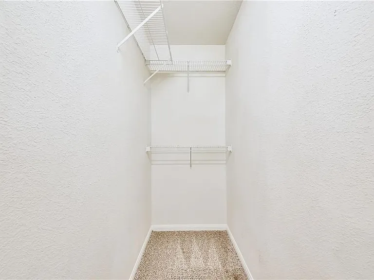529 SW Parkway #203 — Photo 21