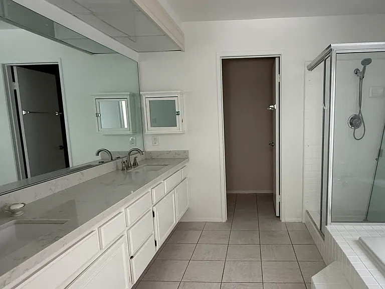 1492 Palisades Dr — Photo 12
