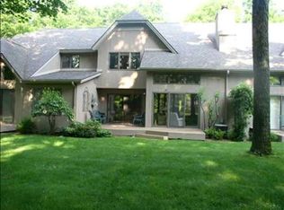 700 Fairways Dr APT 7, Harbor Springs, MI 49740